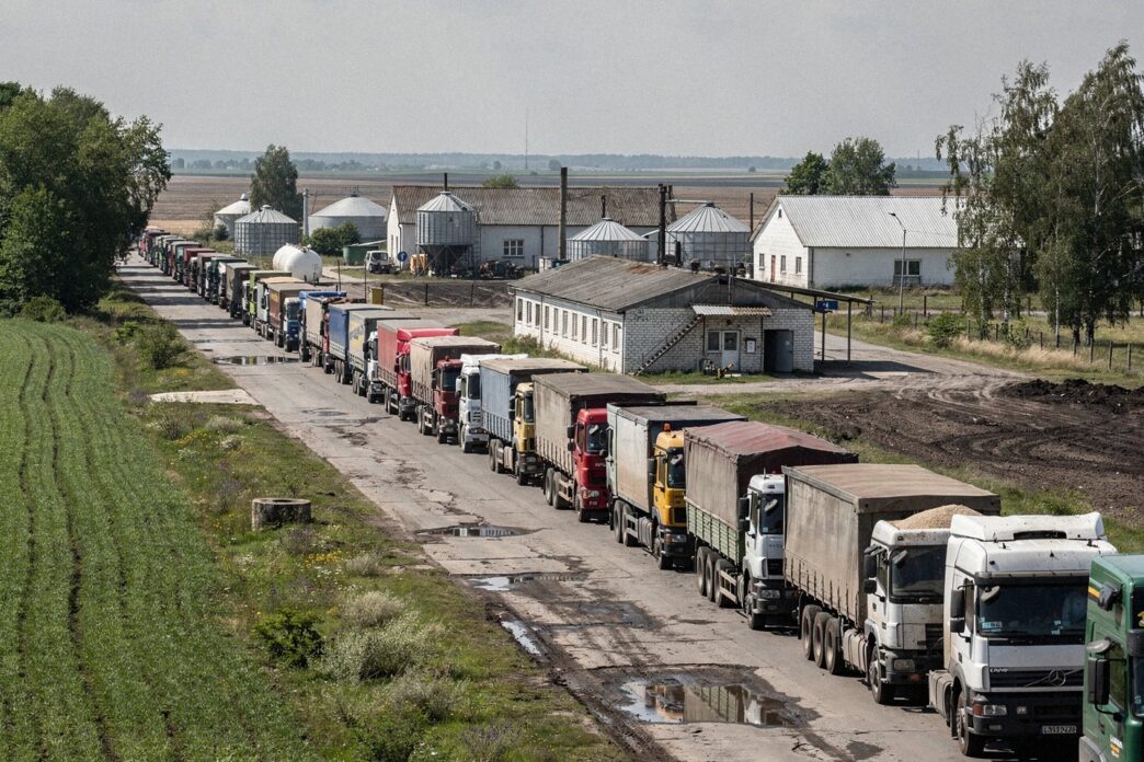 Ukraina: ciężarówki z agroproduktem czekają na wjazd do UE nawet 9 dni